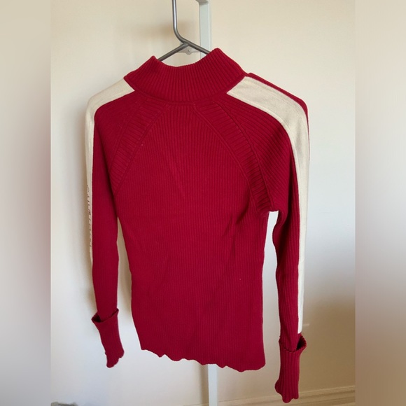 Cakvin Klein Sweater - Picture 2 of 2